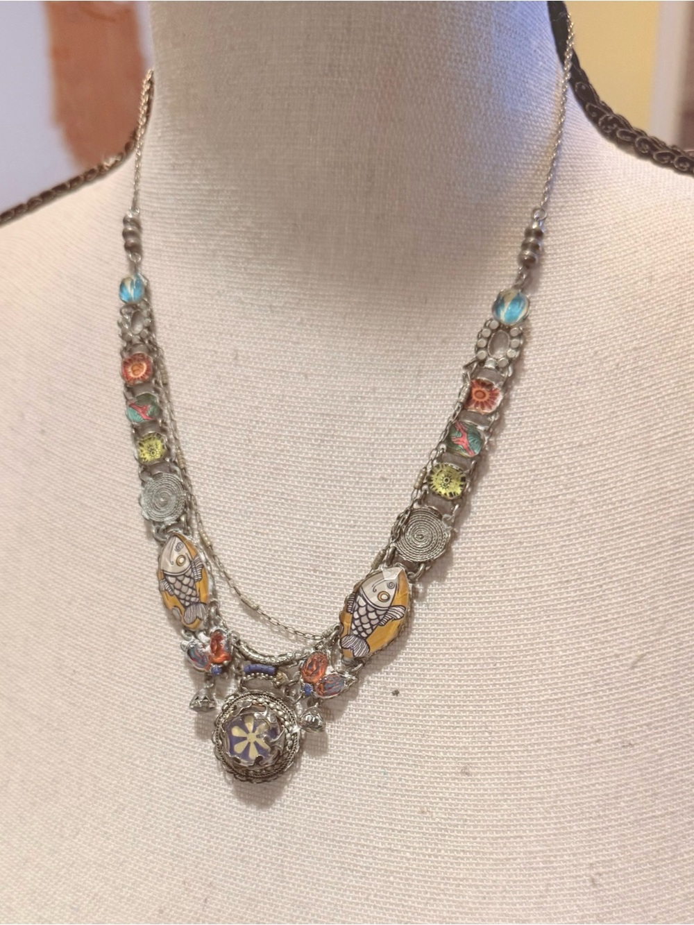 Vintage. This Unique Handcrafted Silver-Tone Multicolor Koi Fish Pendant. - Picture 6 of 10